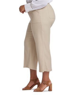 Wide Leg Cargo Capri Pants