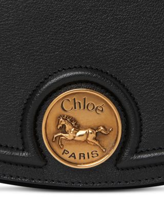 ショルダーバッグ・ポシェット CHLOE SADDLE HORSE MEDAL SMALL LEATHER GRENADE BAG Chloe Horse Medal Saddle Crossbody Bag in Grained Leather
