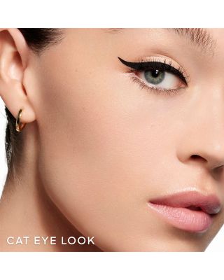 Noir G Graphic Liquid Eyeliner