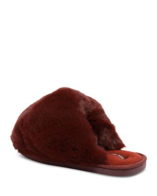 Women&#39;s Snowball Slippers
