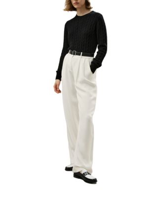 Classic Cable Knit Sweater with Ribbed Edges