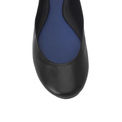  Women&#39;s The Ballerina Flat In Leather