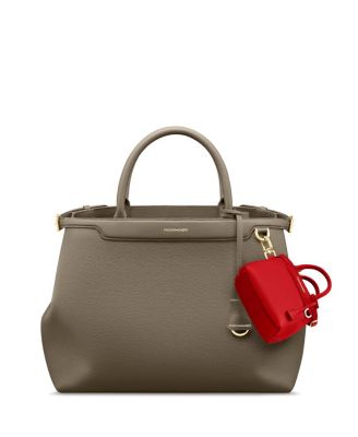 The SABR&Eacute;MOJI™ Petite Palais Charm