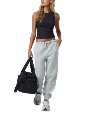 Sleeveless Pose Modern 