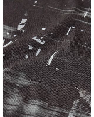 Short Sleeve Raw Edge Graphic Tee