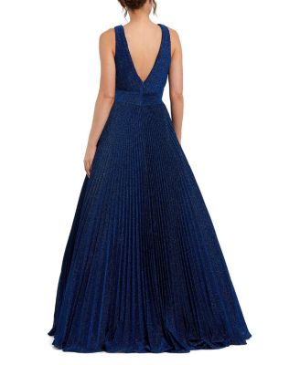 Shimmering Georgette Pleated Sleeveless Gown