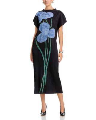Beaded Appliqu&amp;eacute; Flower Crinkled Dress