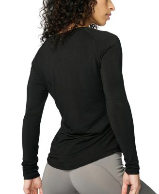  Core V-Neck Long Sleeve