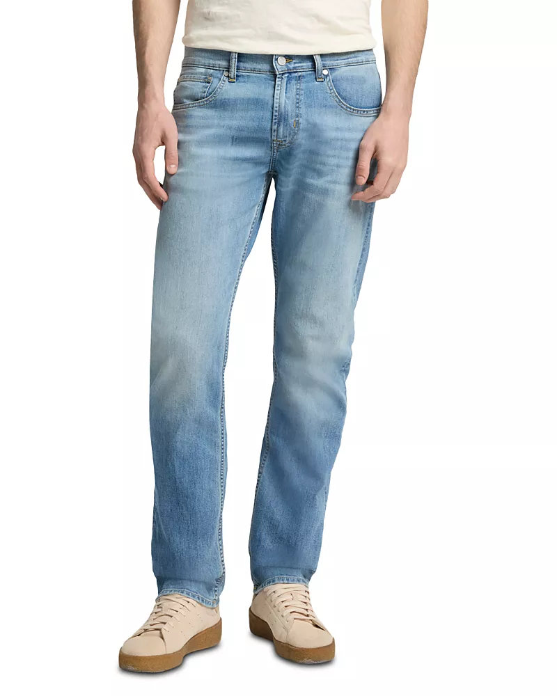 7 For All Mankind Straight Fit Jeans in Formentera