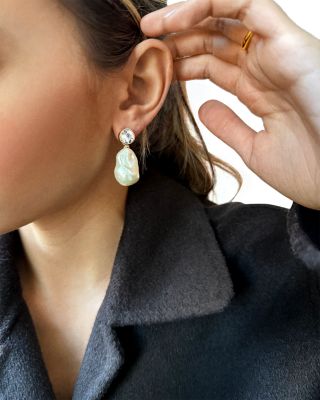 Elizabeth Glass Pearl Earrings