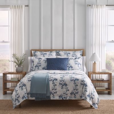 Lerici Textured Jacquard Decorative Pillow, 24" x 24"