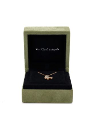  Sweet Alhambra Butterfly Pendant Necklace 18K Gold and Mother of Pearl, 15.75"