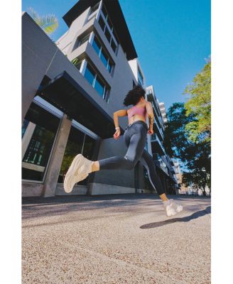 Women's Bondi 9 Running Sneakers in Vanilla