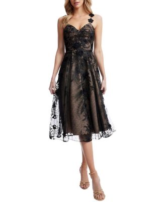  Maren Sweetheart Neck 3D Floral Lace Midi Dress