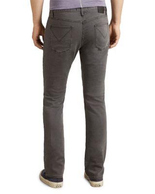 Bowery Straight Fit Jeans in Shark 