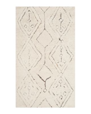 Safavieh Casablanca CSB212 Area Rug, 3' x 5'