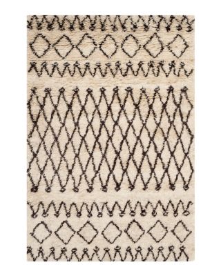 Safavieh Casablanca CSB851 Area Rug, 4' x 6'