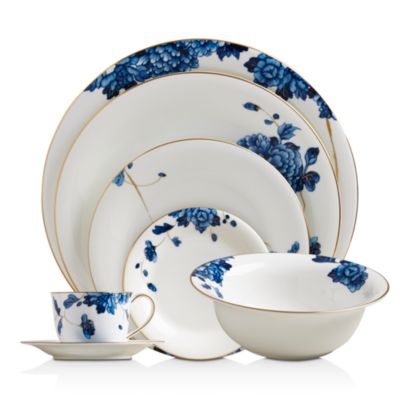 Emperor Flower Dinnerware Collection