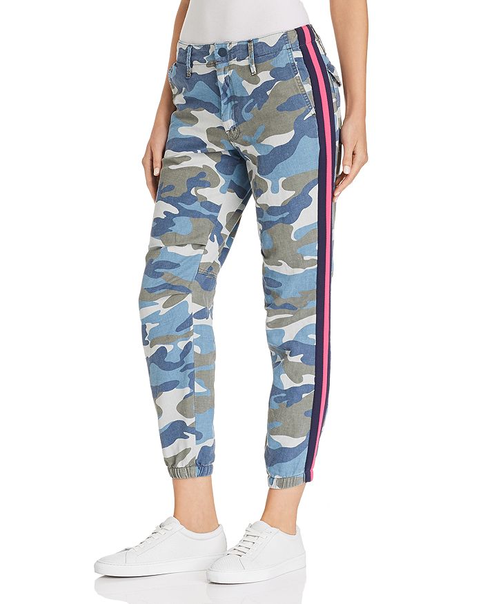 Camo pants with side online stripe