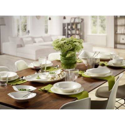 Round New Cottage 4-Piece Place Setting