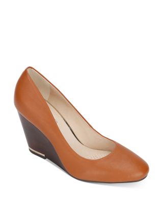 kenneth cole wedge pumps
