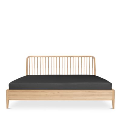 Spindle Queen Bed, Oak