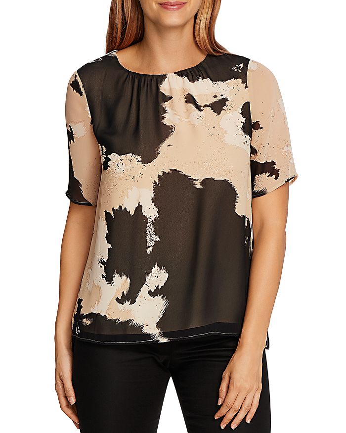 VINCE CAMUTO ABSTRACT COW PRINT TOP,9120054