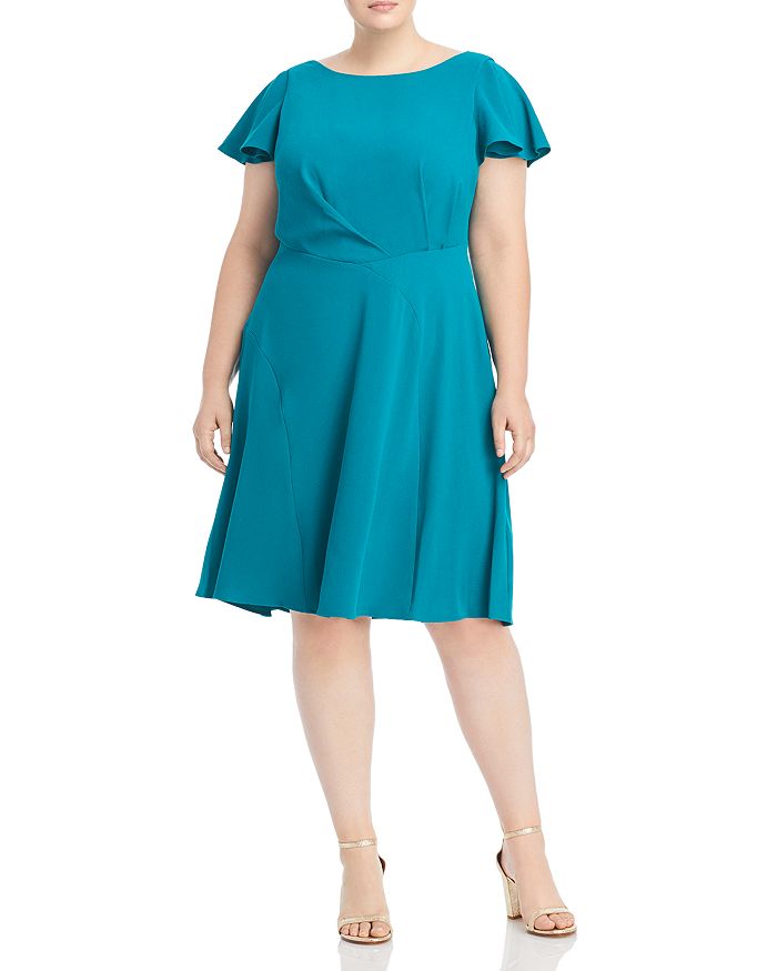 Adrianna Papell Plus Divine Crepe Curved Dress In Dynasty Green