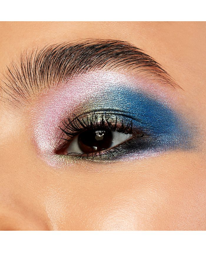 MAC MAC GRAND SPECTACLE EYE SHADOW X 25 PALETTE ($208 VALUE)