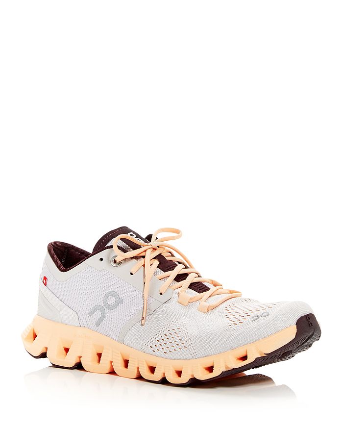 On Cloud X Running Trainers In Silver/almd