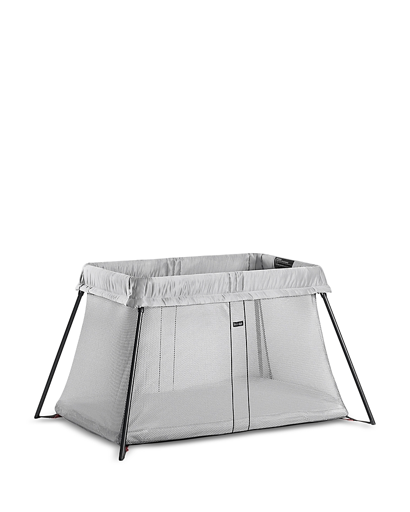 BabyBjorn Travel Crib Light Silver and Fitted Sheet Bundle Pack