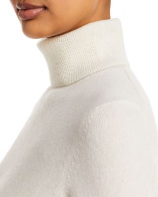 100% Cashmere Turtleneck Sweater - Exclusive