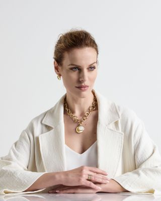 18K Yellow Gold Jaipur Mother of Pearl Pendant