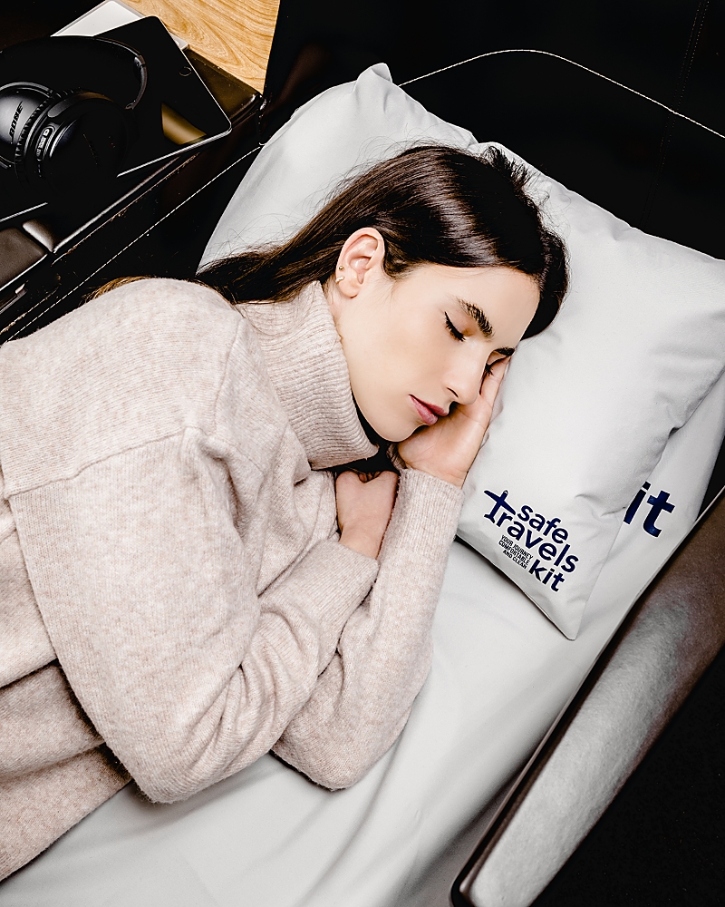 Safe Travels Kit Luxury Travel Airplane Seat Cover & Pillow Case Set In Cool Gray