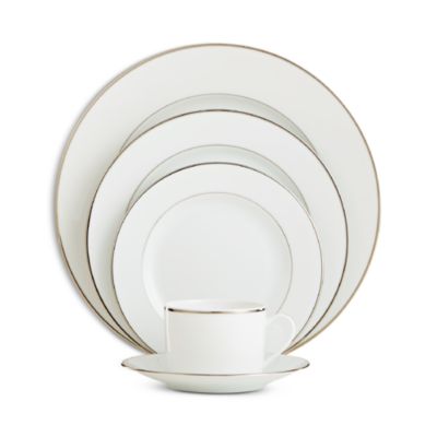Cristal Dinnerware Collection