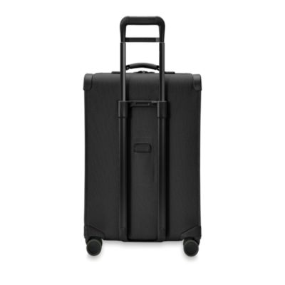 Baseline Medium Expandable Spinner Suitcase