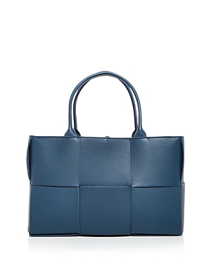 BOTTEGA VENETA SMALL ARCO WOVEN LEATHER TOTE