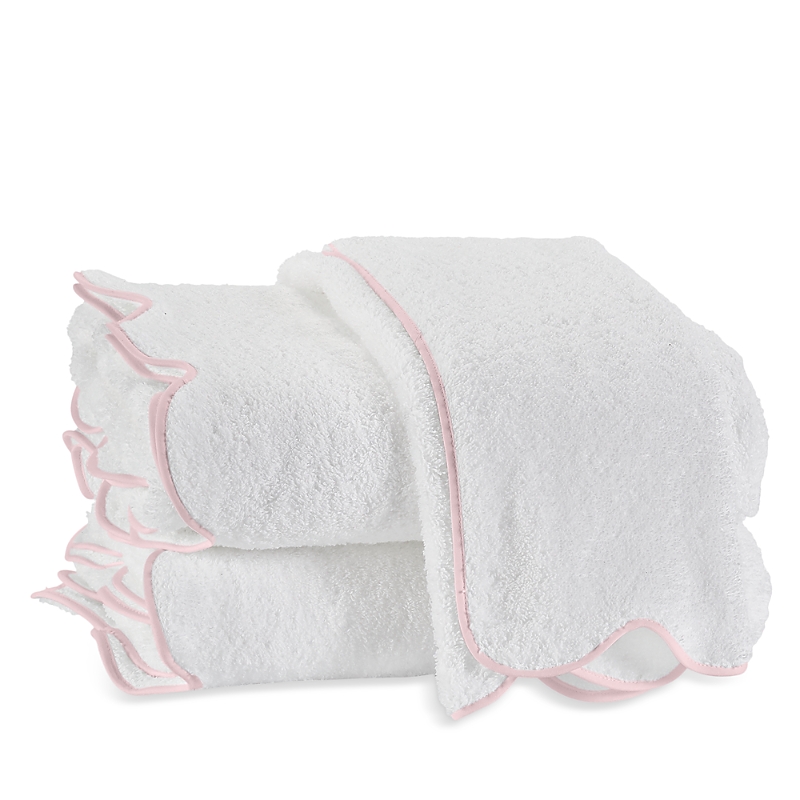 Matouk Cairo Scalloped Edge Cotton Bath Sheet In Pink