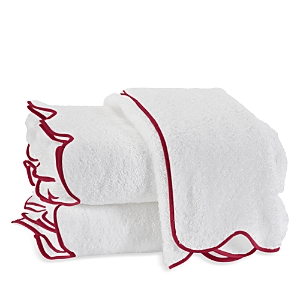 Matouk Cairo Scallop Wash Cloth In Rally Red