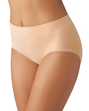 Wacoal Feeling Flexible Seamless Brief In Almost April