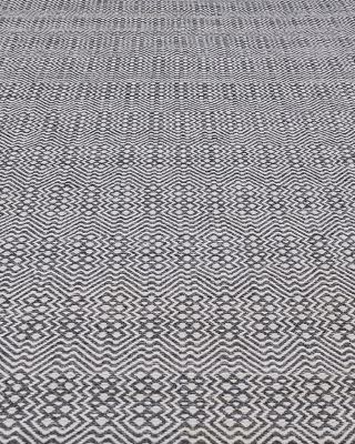 Echo ER4892 Area Rug, 4&#39; x 6&#39;