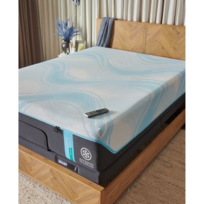 Tempur-LuxeBreeze 2.0 Medium Hybrid Mattress