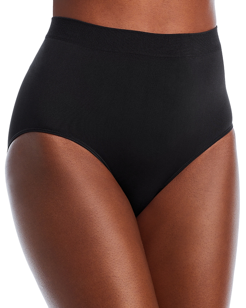 Wacoal B. Smooth Seamless Briefs In Black
