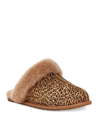 Bloomingdales uggs slippers best sale