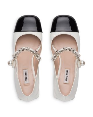 Women&#39;s Cap Toe Mary Jane Pumps