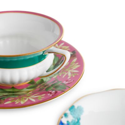 Wonderlust Teacup and Saucer Service for 4