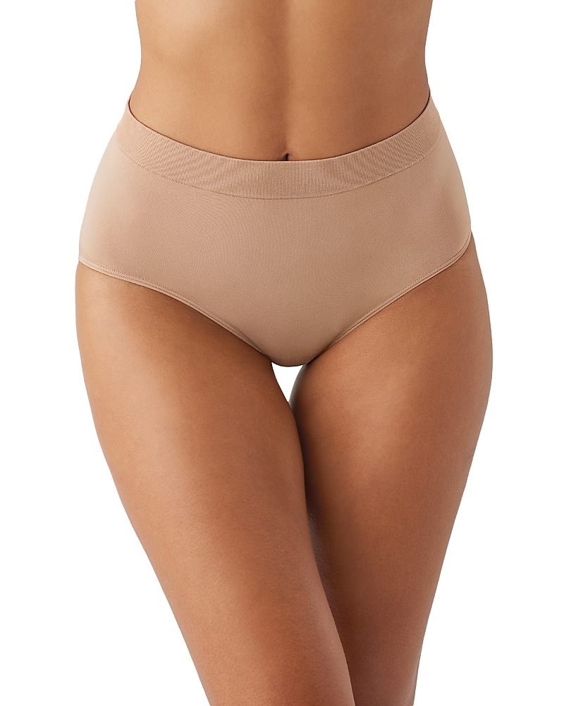Wacoal B. Smooth Seamless Briefs In Praline