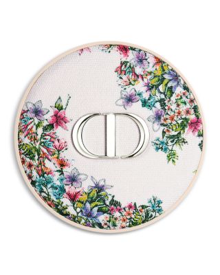Dior Forever Cushion Powder ラベンダー Dior Forever Cushion Powder: Limited-Edition Loose Powder | DIOR