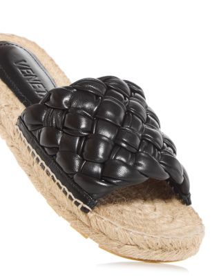 【BOTTEGA VENETA】ボッテガヴェネタ ジャック エスパドリーユ Bottega Veneta Jack Woven Napa Slide Espadrilles | Neiman Marcus