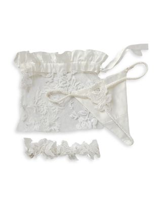 https://images.bloomingdalesassets.com/is/image/BLM/products/1/optimized/13398551_fpx.tif?0&fmt=jpeg&4msn=.jpg